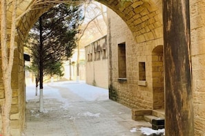 Property grounds - HanTing Hotel (Yan'an University Yangjialing) (Yan'an)