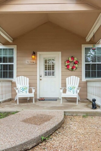 Cozy Cottage Summary: