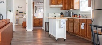 Cozy Cottage Summary: