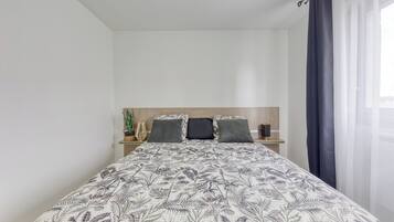 1 bedroom, desk, iron/ironing board, free WiFi