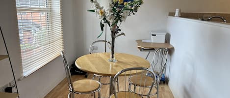 Apartment | Dining