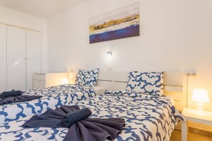 Bügeleisen/Bügelbrett, kostenloses WLAN, Bettwäsche
