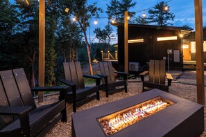 Property grounds - Your brand new happy place in the Smoky Mountains! (Pigeon Forge)