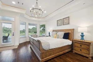 4 quartos, ferros/tábuas de passar roupa, Wi-Fi, roupa de cama