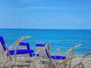 Beach - Spacious 6-bedroom- 2 kitchen Duplex in beautiful Key Colony Beach (Key Colony Beach)