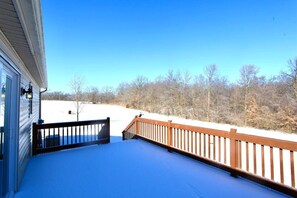 Terrace/patio - The Den at Buckskin - Entire House in Frankfort, OH (Frankfort)