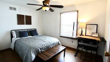 3 bedrooms, iron/ironing board, WiFi, bed sheets