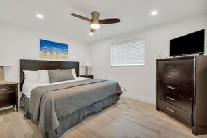 2 間睡房、書桌、Wi-Fi