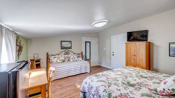 1 bedroom, iron/ironing board, WiFi, bed sheets