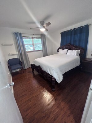 3 Schlafzimmer, Bügeleisen/Bügelbrett, WLAN, Bettwäsche