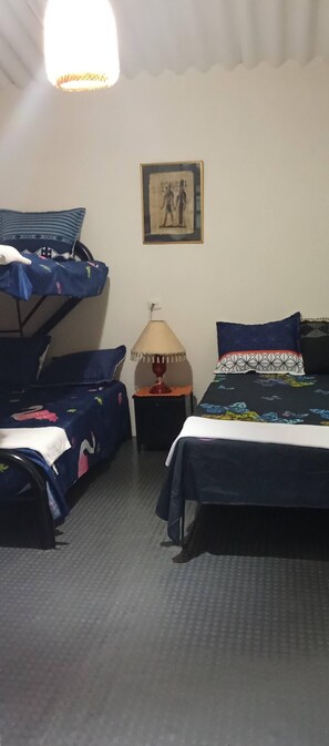 2 bedrooms, WiFi, bed sheets