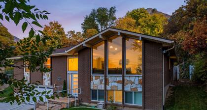 Ski Lover's Paradise: 7BR Villa Near Top Resorts by RedAwning