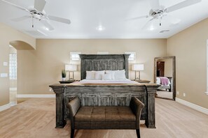 6 bedrooms, travel cot, WiFi, bed sheets - Luxury Retreat with Heated Pool & Hidden Game Room by RedAwning (Gilbert)