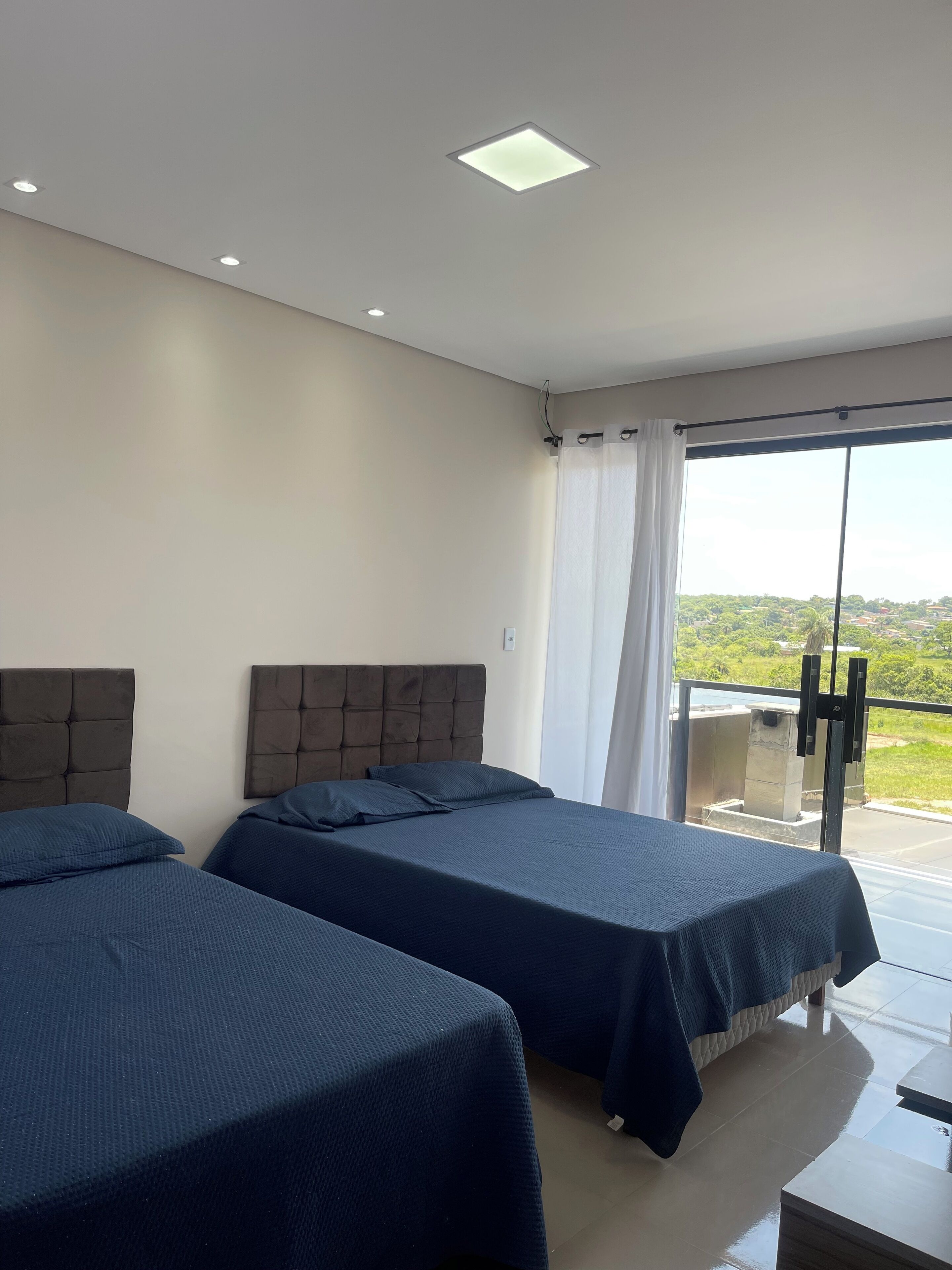 7 habitaciones, tabla de planchar con plancha y wifi 