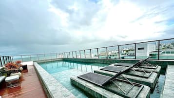 Apartamento executivo | Piscina | Piscina externa