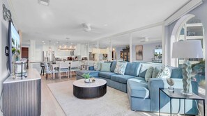 Apartment (2 Bedrooms) | Interior - 118 Seascape by Avantstay Pool + Oceanfront Views (Isle of Palms)