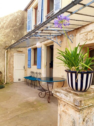 Maison 10personnes+1banquette Pour 1 Enfant Jardin 300m2 et Barbecue Avec Bois