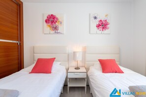 3 chambres, fer et planche Ă repasser, Wi-Fi gratuit, draps fournis