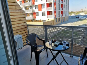 Outdoor dining - Ared-Atrium Mall ChrysFlatty 3 Premium apartment 60mp (Arad)