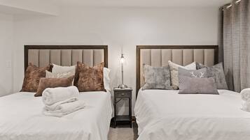 5 bedrooms, iron/ironing board, WiFi