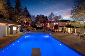Beheizter Pool