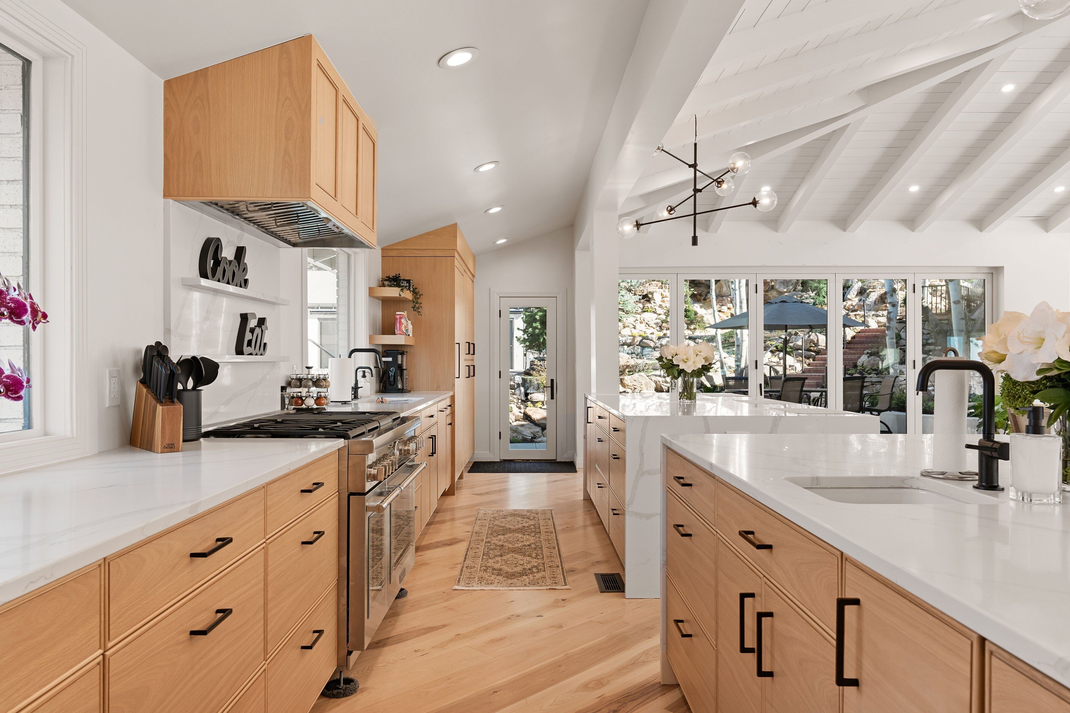 Kjøleskap, mikrobølgeovn, ovn og oppvaskmaskin