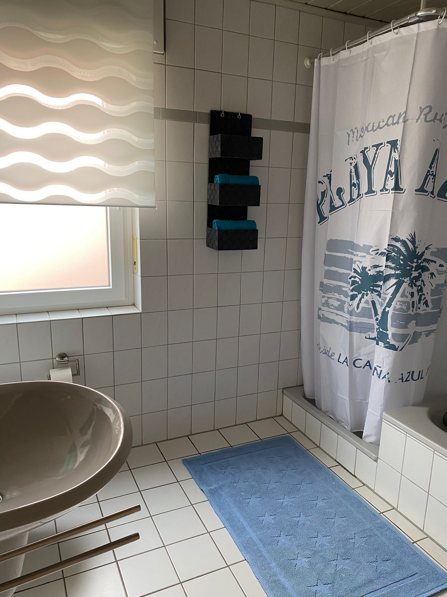 Haartrockner, Handtücher, Seife, Shampoo