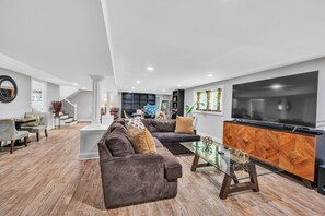 Televisión, futbolito y tenis de mesa 