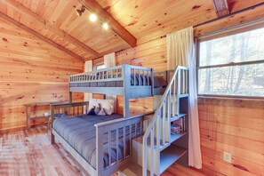 3 habitaciones, escritorio, tabla de planchar con plancha y wifi 