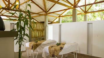 Sauna, hot tub, steam room, sports massages, massages