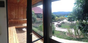 Sauna, hot tub, ruang uap, pijat olahraga, dan pijat