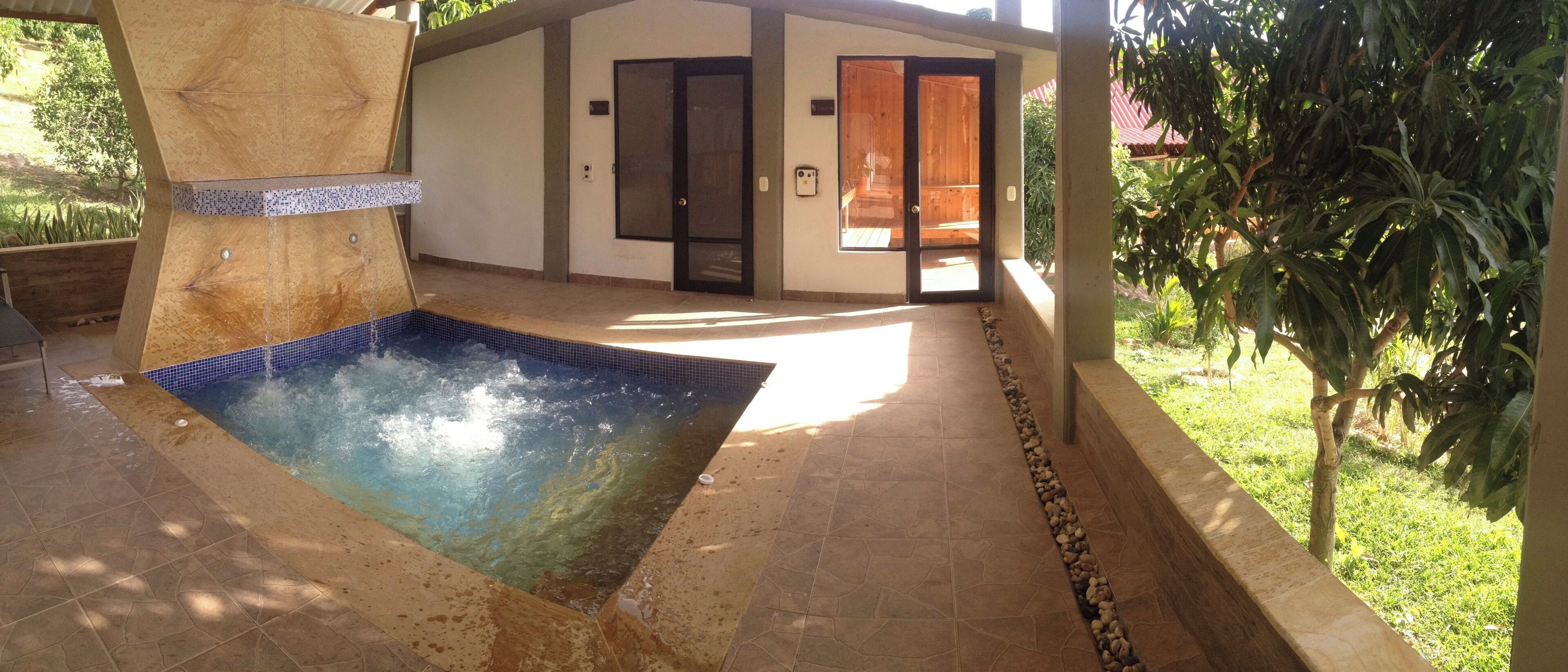 Sauna, bain à remous, hammam, massages sportifs, massages
