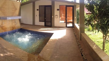 Sauna, bain Ă remous, hammam, massages sportifs, massages