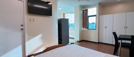 1 slaapkamer, een strijkplank/strijkijzer, wifi, beddengoed