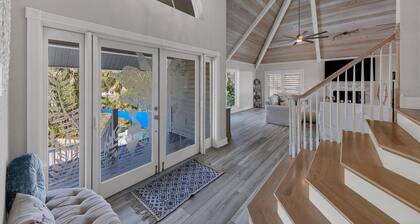 Waterfront Retreat: Fish, Kayak, and Paddle Board on Property + Pool + Hottub