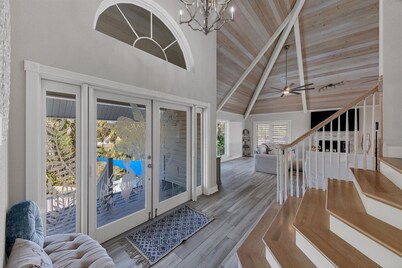 Waterfront Retreat: Fish, Kayak, and Paddle Board  on Property + Pool + Hottub