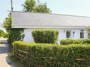 Exterior - 3 bedroom accommodation in Pwllheli (Pwllheli)