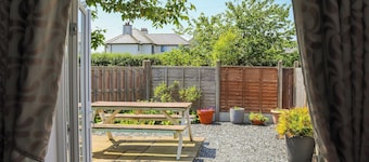 3 bedroom accommodation in Pwllheli