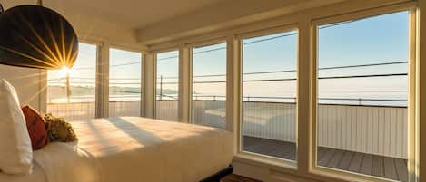 Glass Corner Ocean Facing King, Second Floor