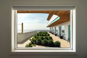 Ocean Facing King (ADA), First Floor | Terrace/patio