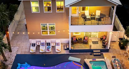#1 Destin home, Saltwater spa & pool, Beach@2min walk, Golf cart