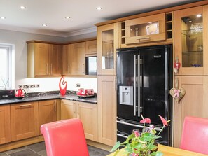 Dishwasher, high chair