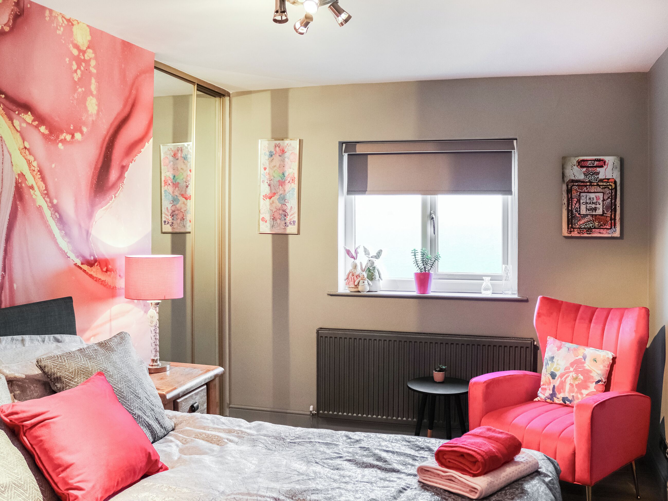 4 habitaciones, wifi gratis y ropa de cama 