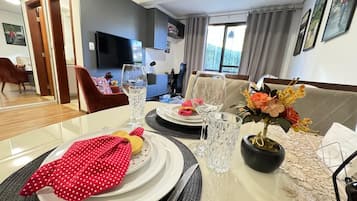 Apartamento superluxo, sacada, vista para a cidade | Padrões de limpeza