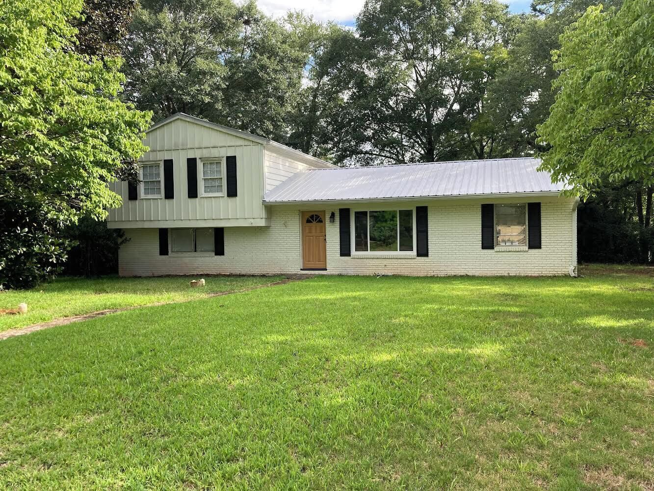 4-bedroom house in excellent Athens Location Near UGA. Corner Lot. Fenced Yard.