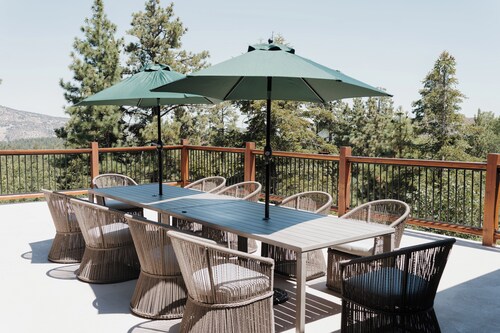 Luxurious & Spacious Family Mountain Retreat in Big Bear with Game & Movie Rooms