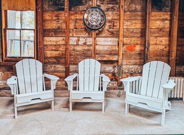 المنطقة المحيطة بالمنشأة