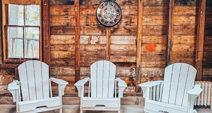 Location!Location!Pets & hot tub