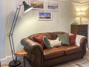 Fireplace - 2 bedroom accommodation in Moniaive (Moniaive)