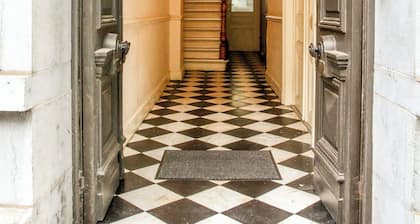 Appartement Spacieux et Complètement Rénové